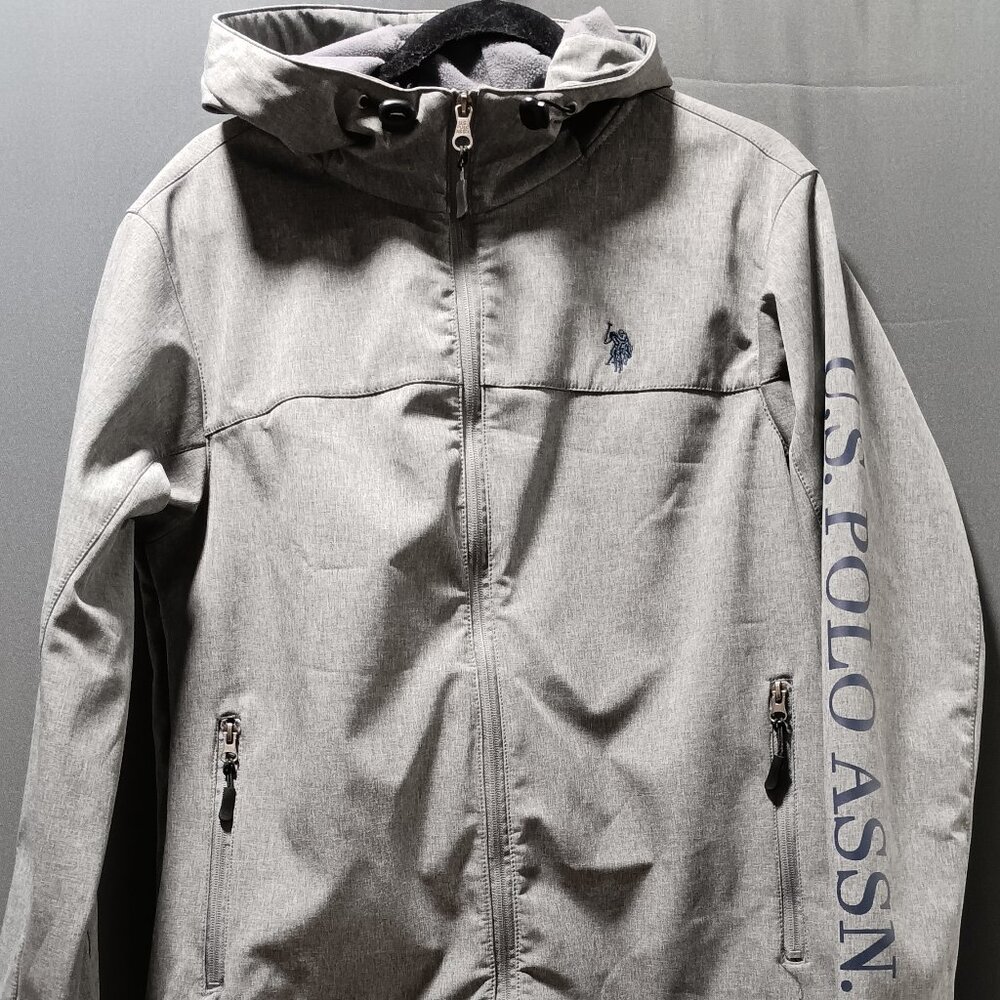 US Polo Association Jacket Men's Size Medium Color Gray Hooded Windbreaker